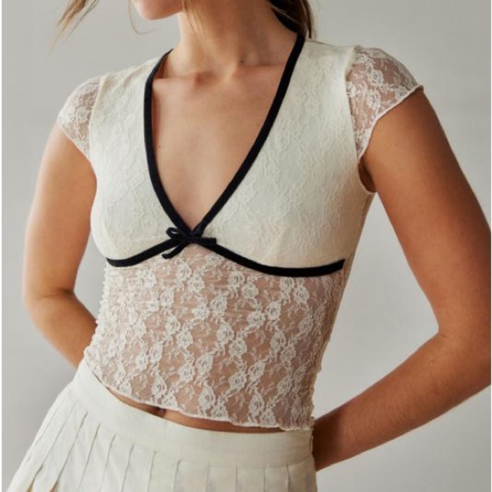 NWT Kimchi Blue Lace Top